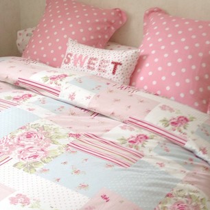 Il ne lui manque plus qu'une jolie tête de lit et ce petit nid sera absolument parfait ! #shabby #home #homedeco #girl